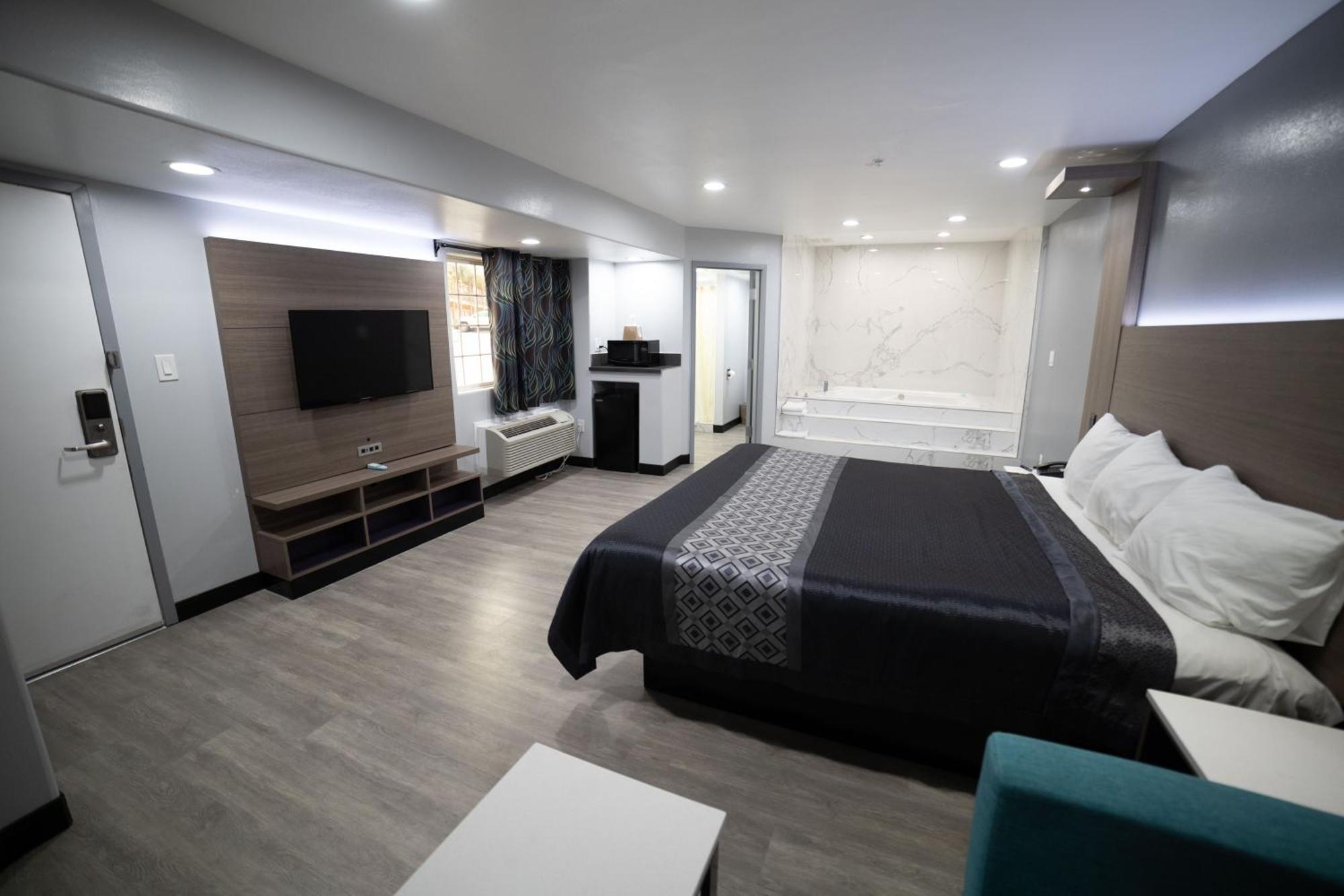 Express Inn & Suites Ontario Airport Exteriör bild