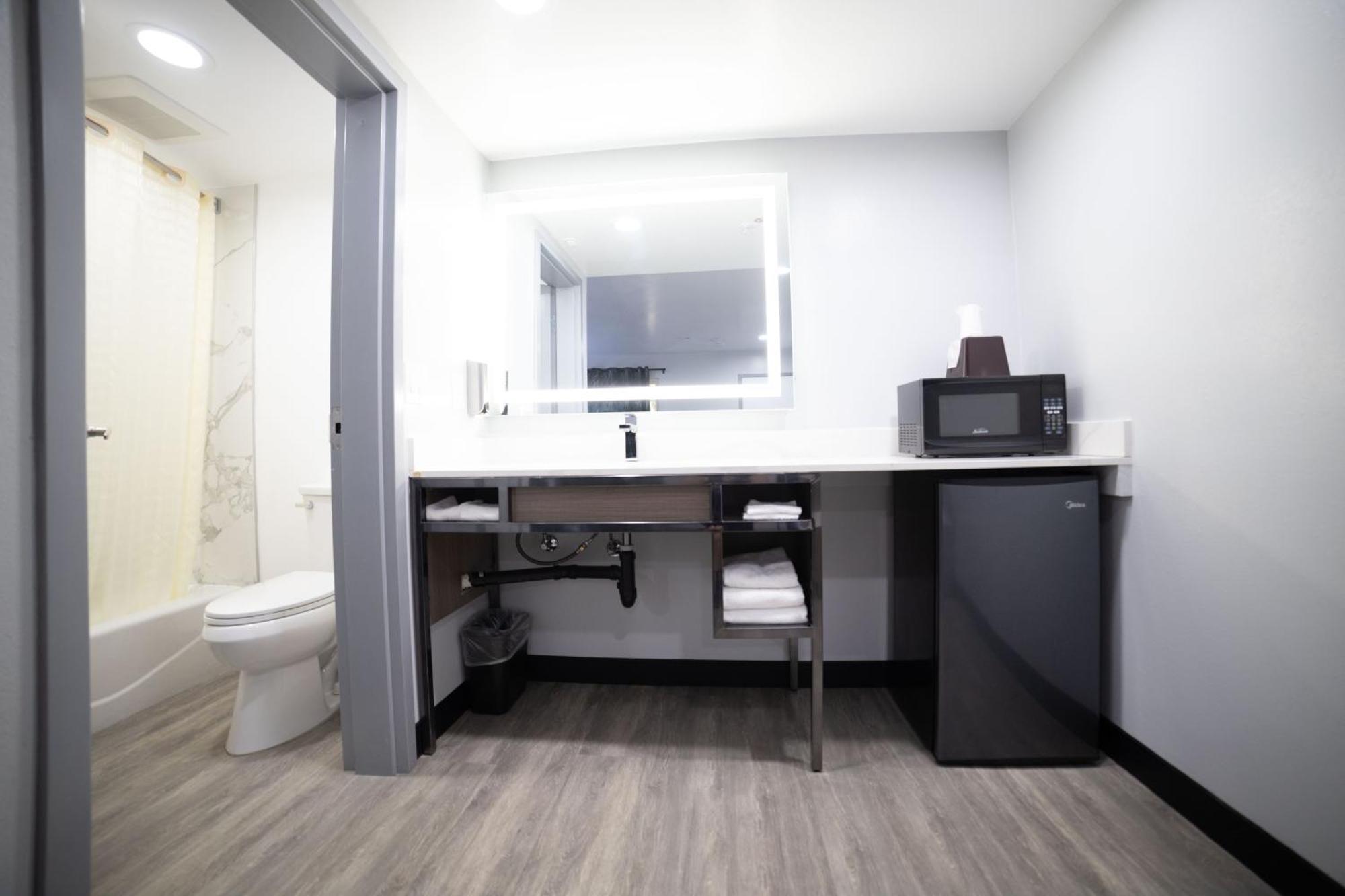 Express Inn & Suites Ontario Airport Exteriör bild