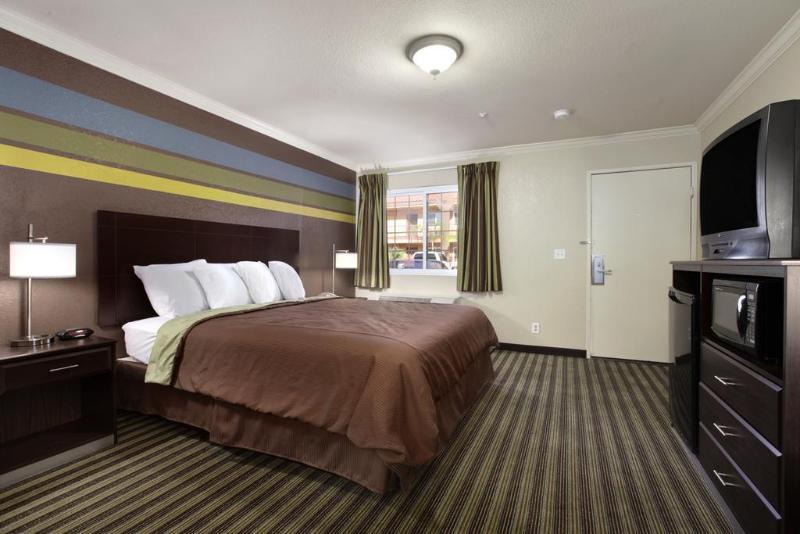 Express Inn & Suites Ontario Airport Exteriör bild
