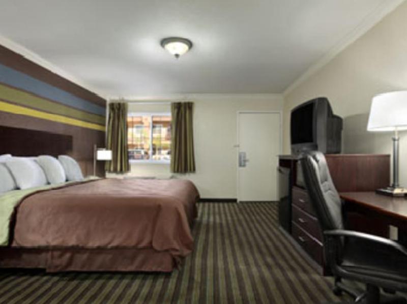 Express Inn & Suites Ontario Airport Exteriör bild